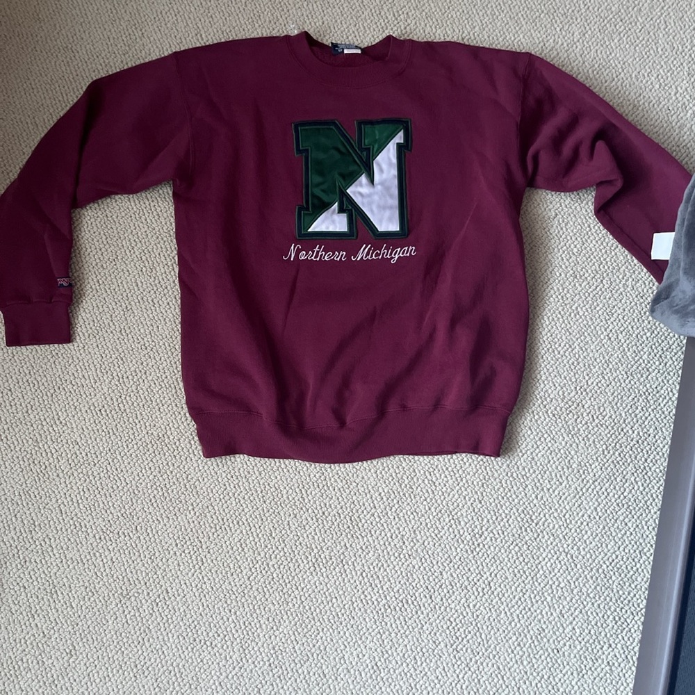Long sleeve crew sweater 
Size L
Maroon color 
White paint mark on back right